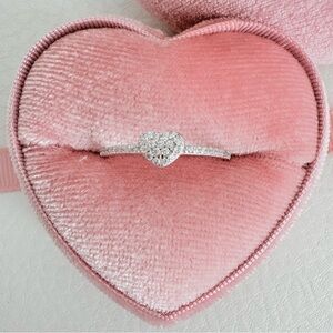 NWT ❤️ Love Diamonds Heart Ring ❤️